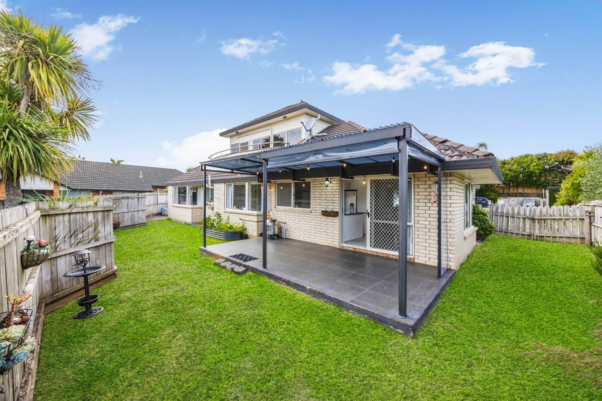 124 Charles Prevost Dr, The Gardens, Manukau - Carousel 2