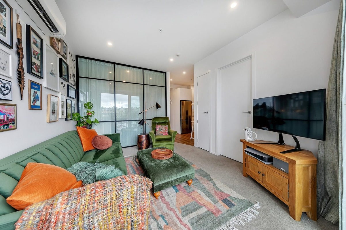 502/1817A Great North Road, Avondale, Auckland - Carousel 2