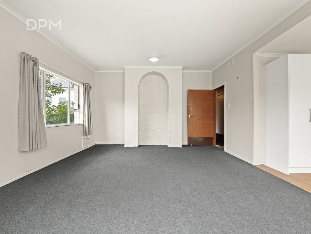 38A Gladstone Road, North East Valley, Dunedin - Carousel 2