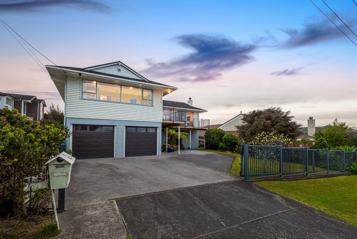 166 Royal Road, Massey, Auckland - Carousel 1