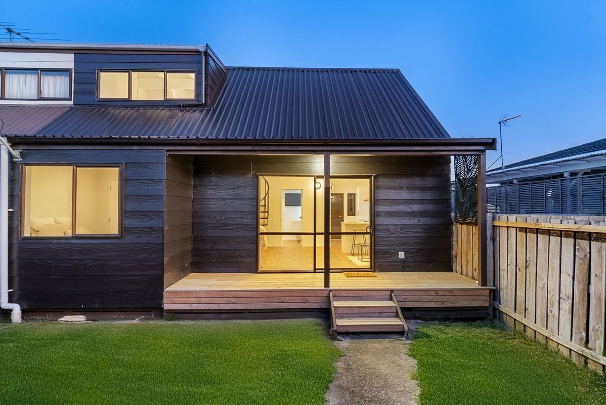 2/24 Great South Road, Papakura, Auckland - Carousel 1