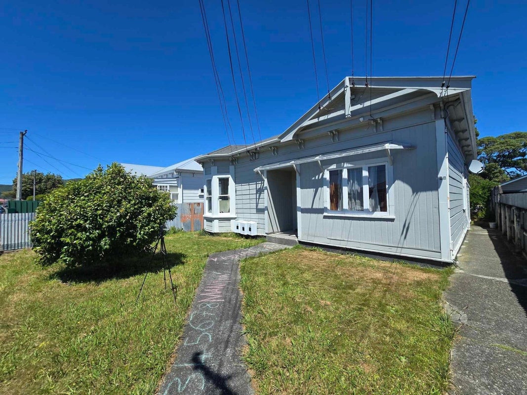 8 Central Terrace, Alicetown, Lower Hutt - Carousel 10