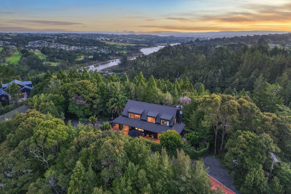 129 Paremoremo Road, Lucas Heights, Auckland - Carousel 30