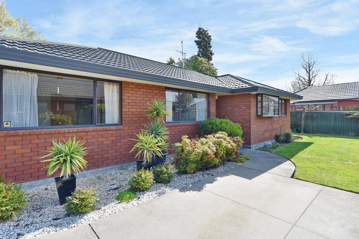 2/3 Netherby Lane, Shirley, Christchurch - Carousel 2