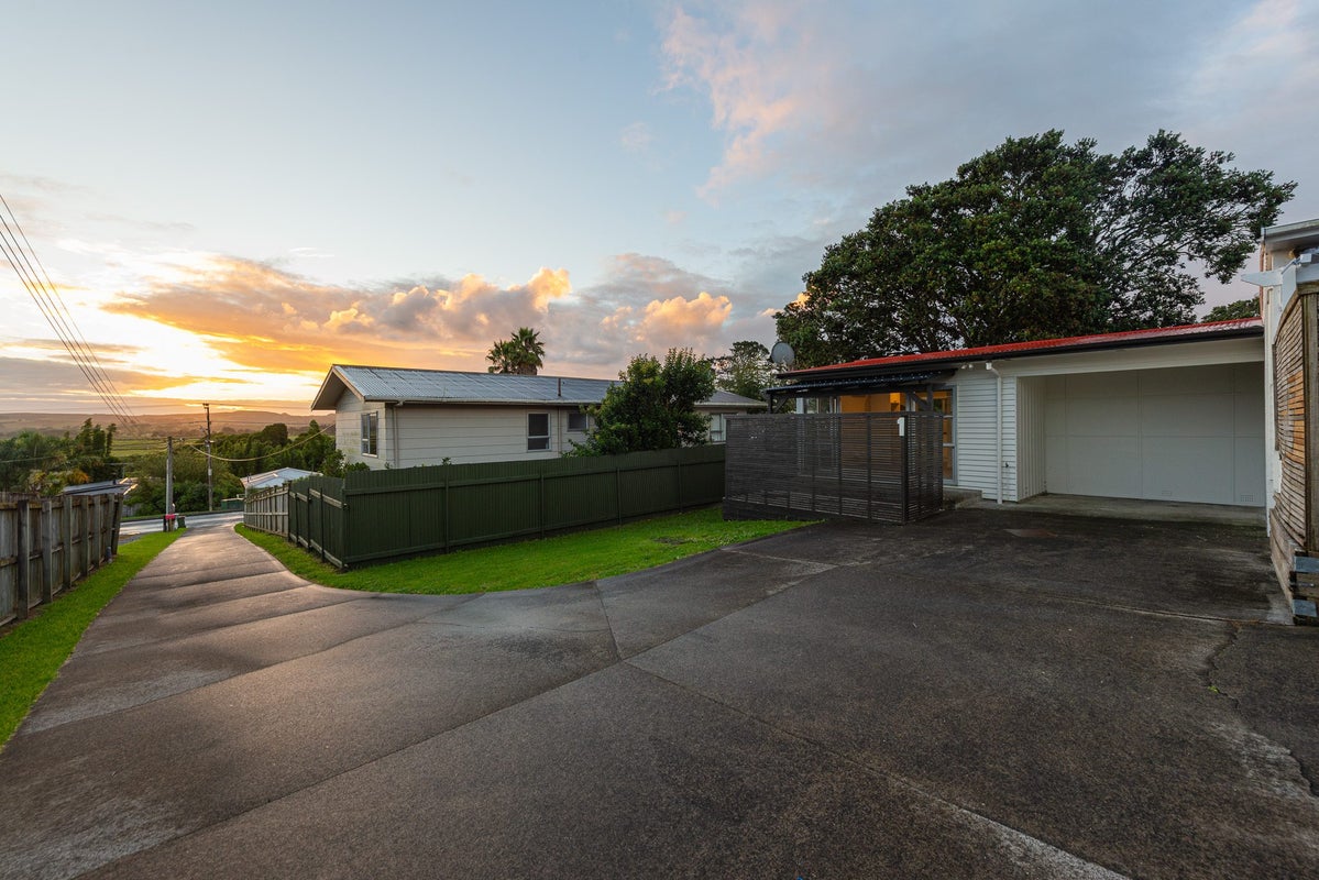 1/14 Makiri Street, Helensville, Auckland - Carousel 1