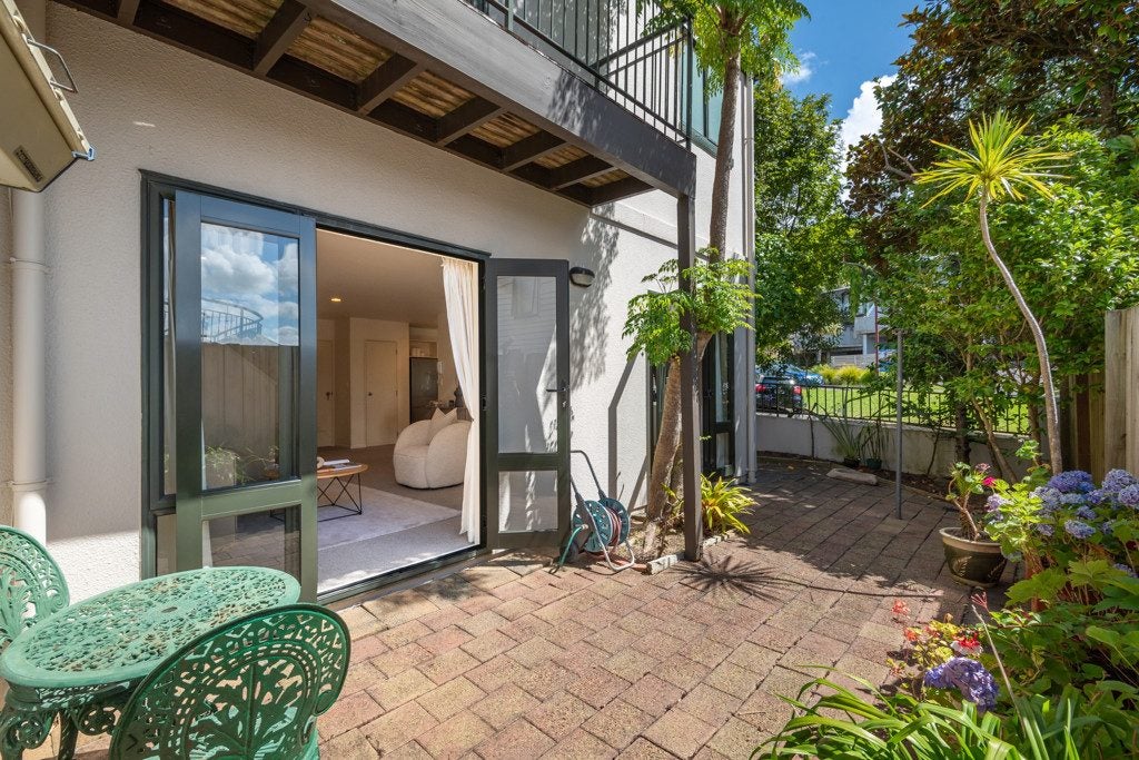 1/26 Pannill Place, Oteha, Auckland - Carousel 2