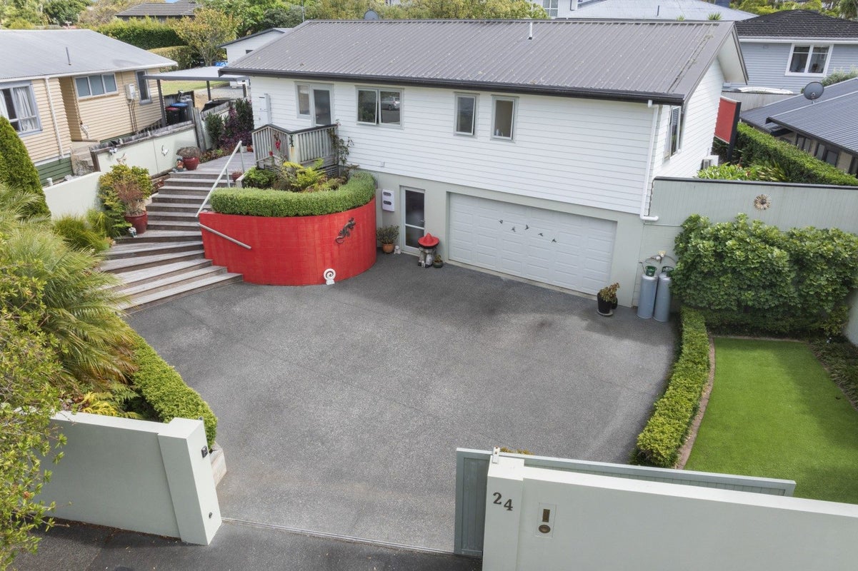 24 Sloane Street, Glen Innes, Auckland - Carousel 2