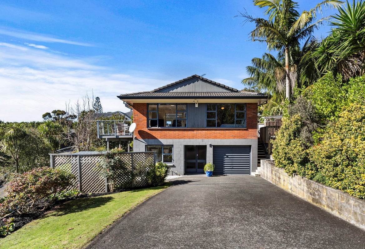 28 Carlton Street, Hillsborough, Auckland - Carousel 1