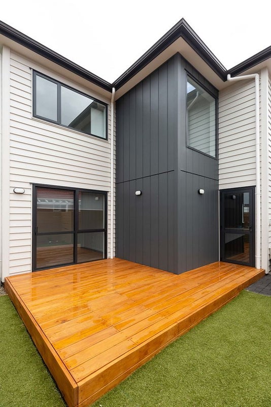 57B Neil Avenue, Te Atatu Peninsula, Auckland - Carousel 1