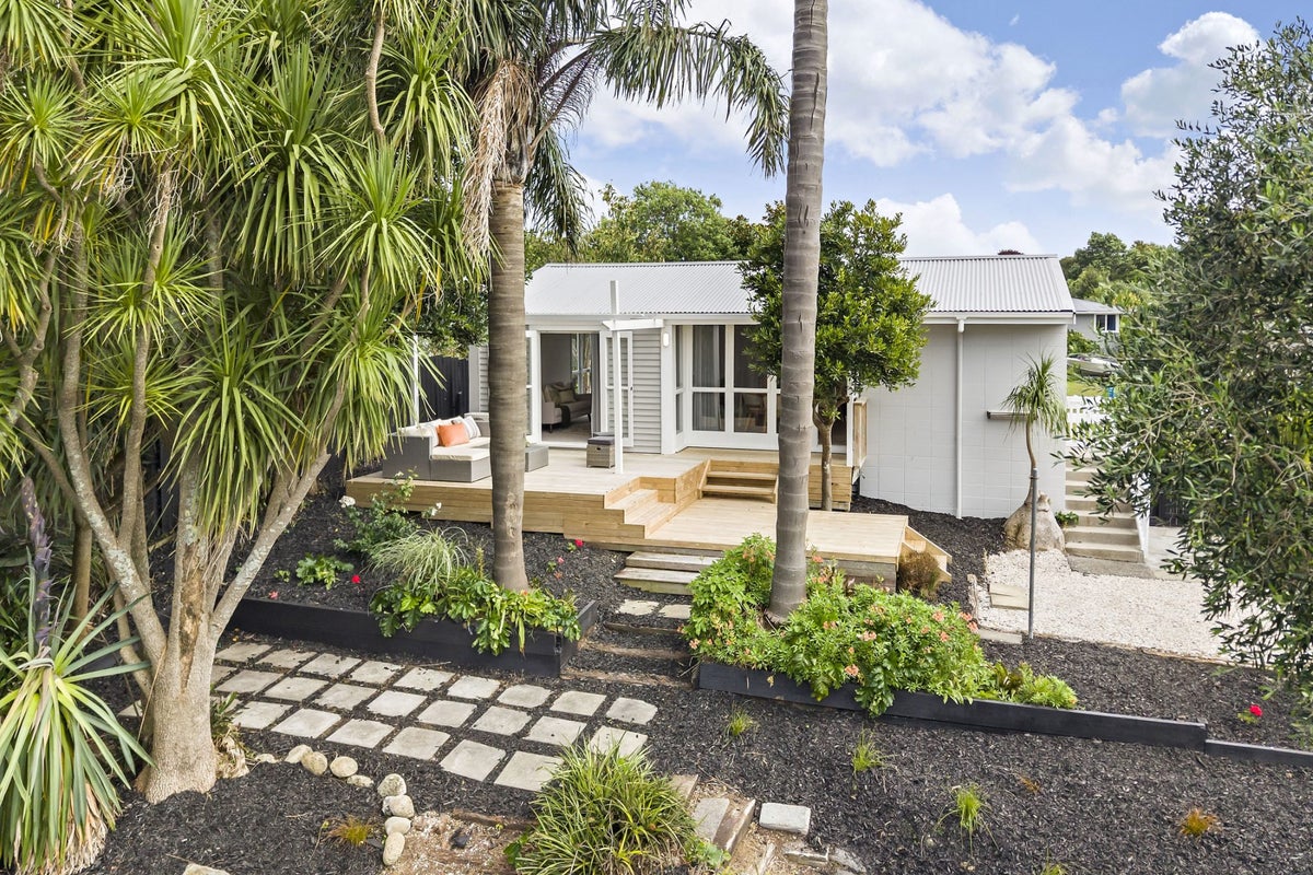 43 Totara Street, Waiuku, Waiuku - Carousel 2