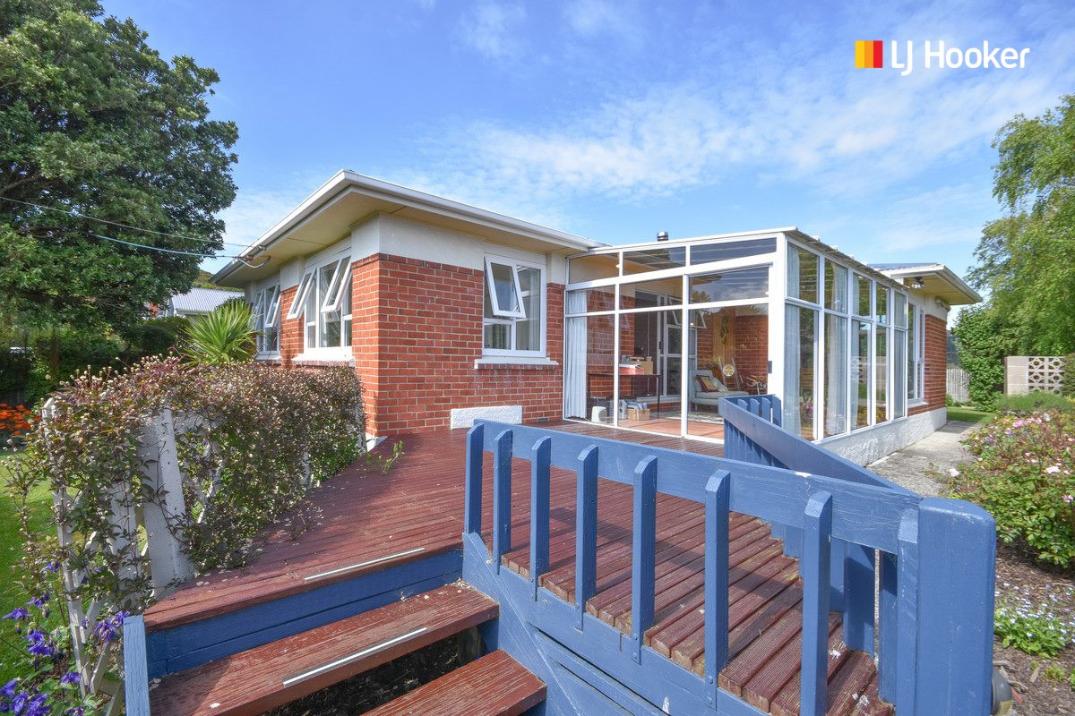 8 Frances Street, Broad Bay, Dunedin - Carousel 1