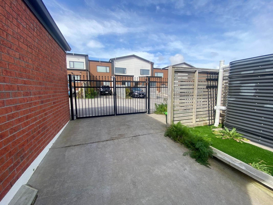 24 Mahalo Avenue, Wiri, Manukau City, Auckland - Carousel 14
