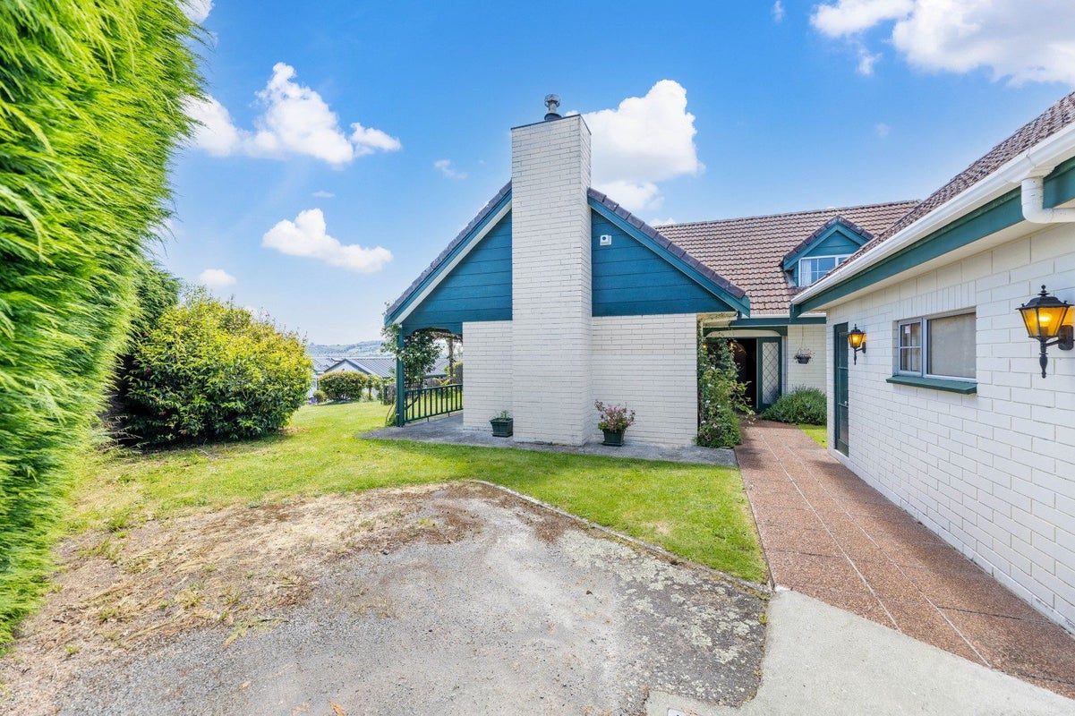 1/10 Te Hepera Street, Waipahihi, Taupo - Carousel 2
