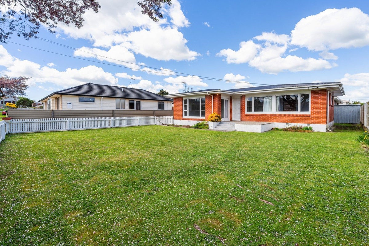 16 Mitchell Street, Greerton, Tauranga - Carousel 15