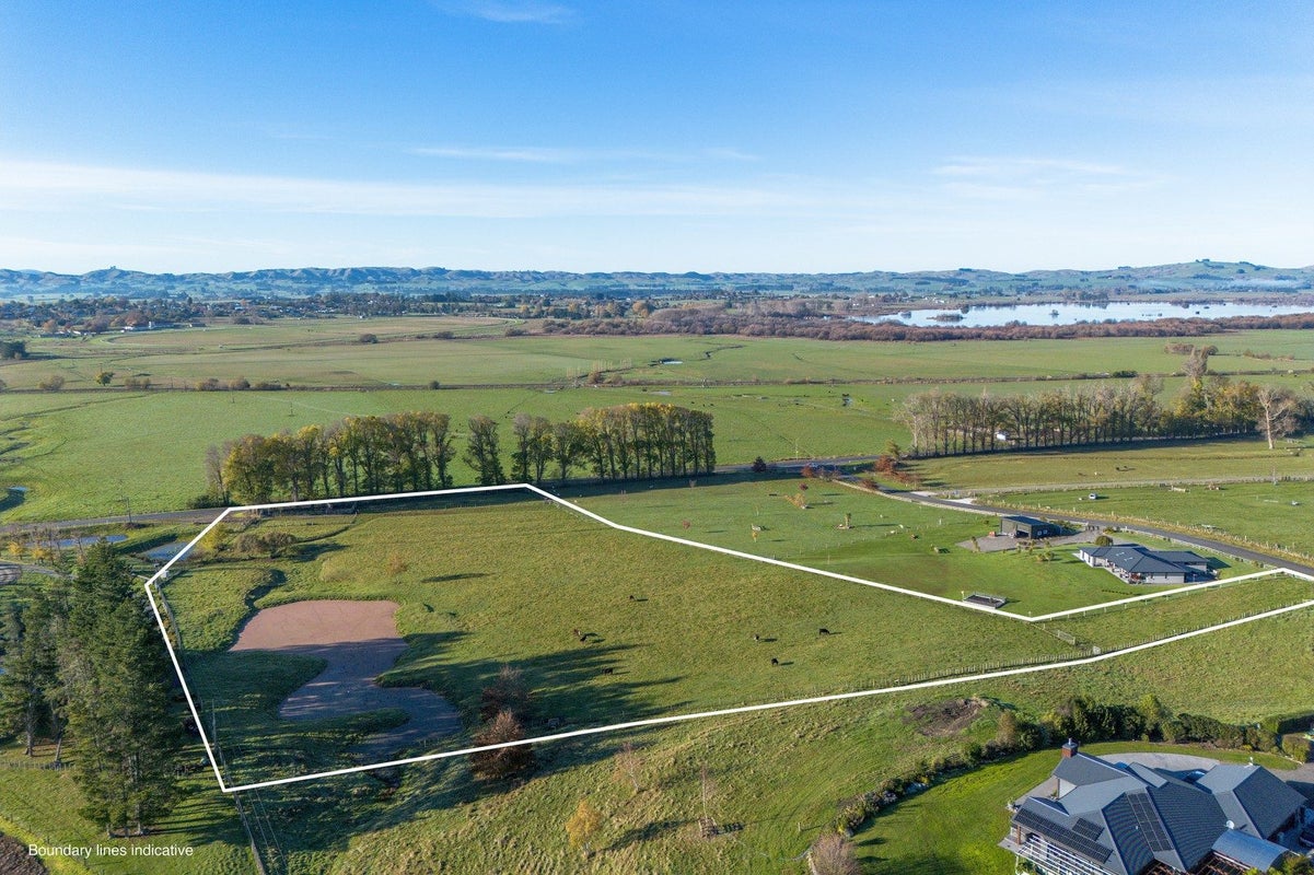 18 JG Wilson Drive, Waipukurau, Waipukurau - Carousel 1