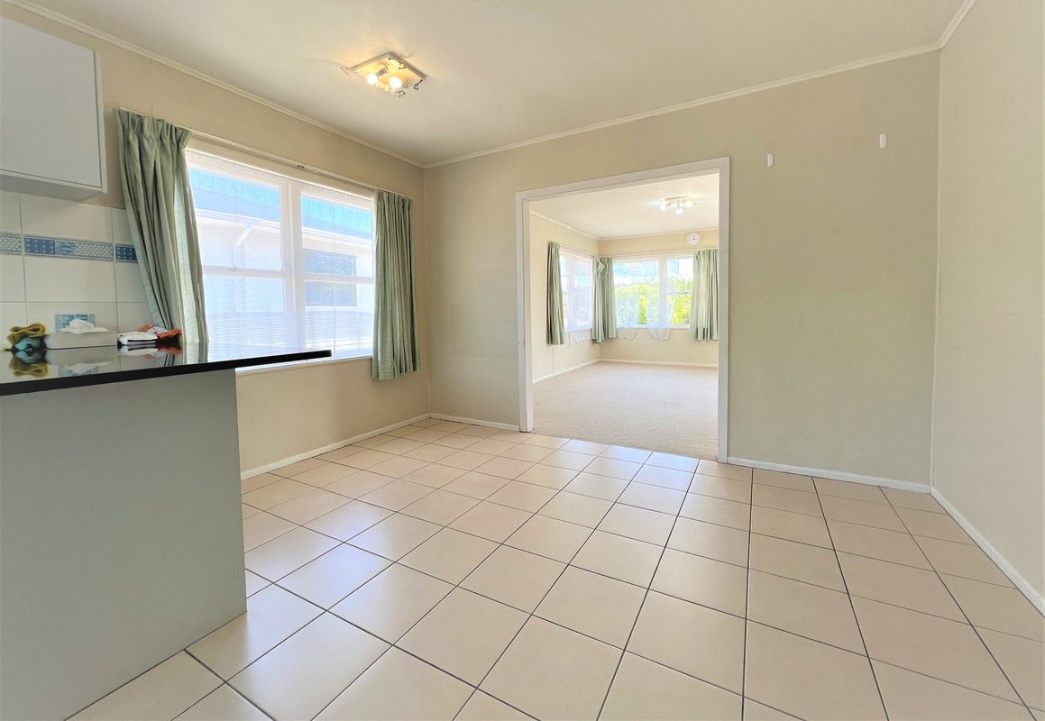 31 Dundee Place, Blockhouse Bay, Auckland - Carousel 2