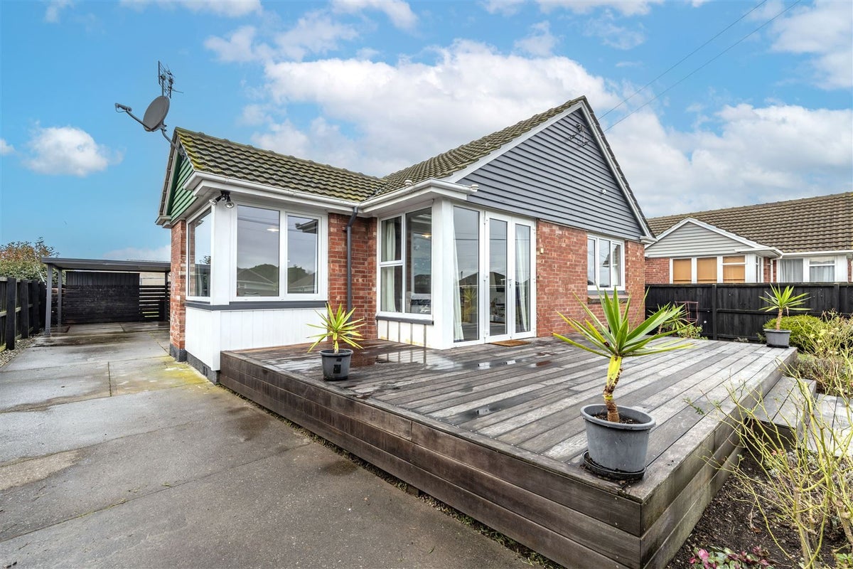 90 Baynes Street, Burwood, Christchurch - Carousel 2