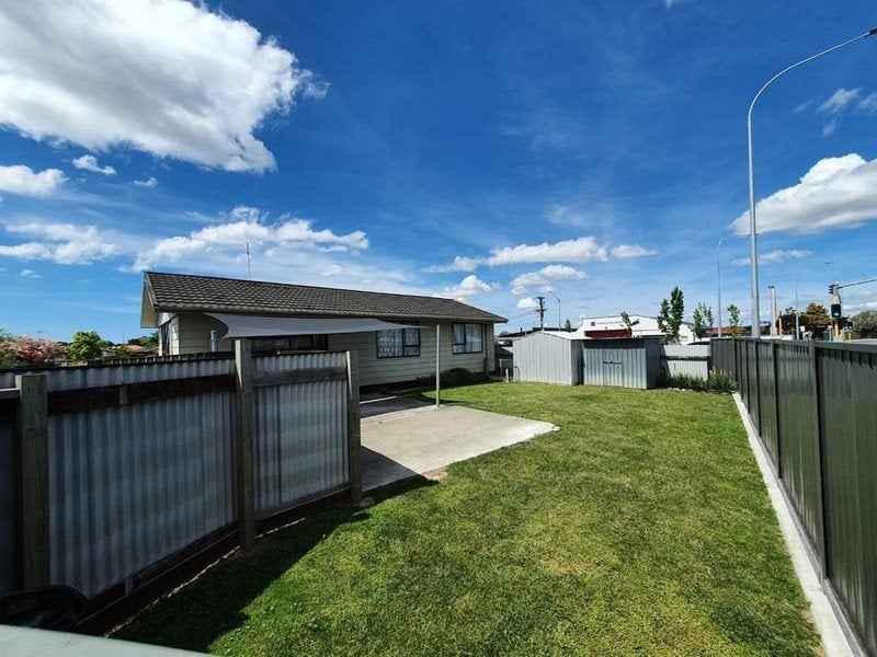 2/2 Lee Road, Taradale, Napier - Carousel 8