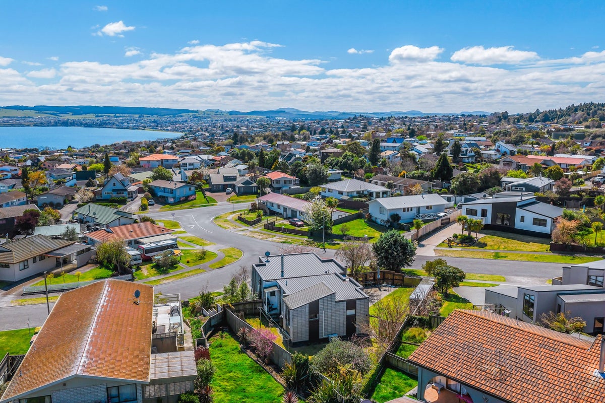 5 Victoria Street, Richmond Heights, Taupo - Carousel 22