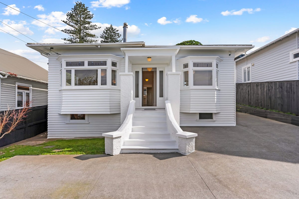 28 Arthur Street , Onehunga, Auckland - Carousel 1