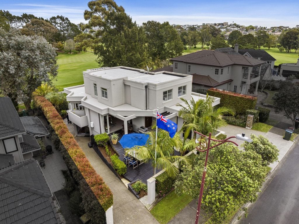 14 Hoani Glade, Saint Johns, Auckland - Carousel 1