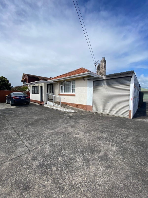 27A Central Avenue, Papatoetoe, Auckland - Carousel 1