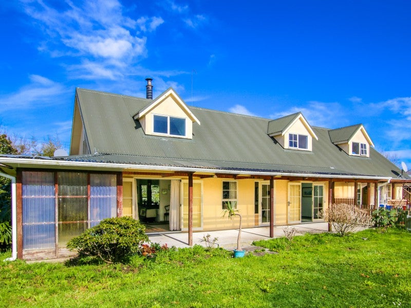 3/430 Cape Foulwind Road, Carters Beach, Westport - Carousel 1