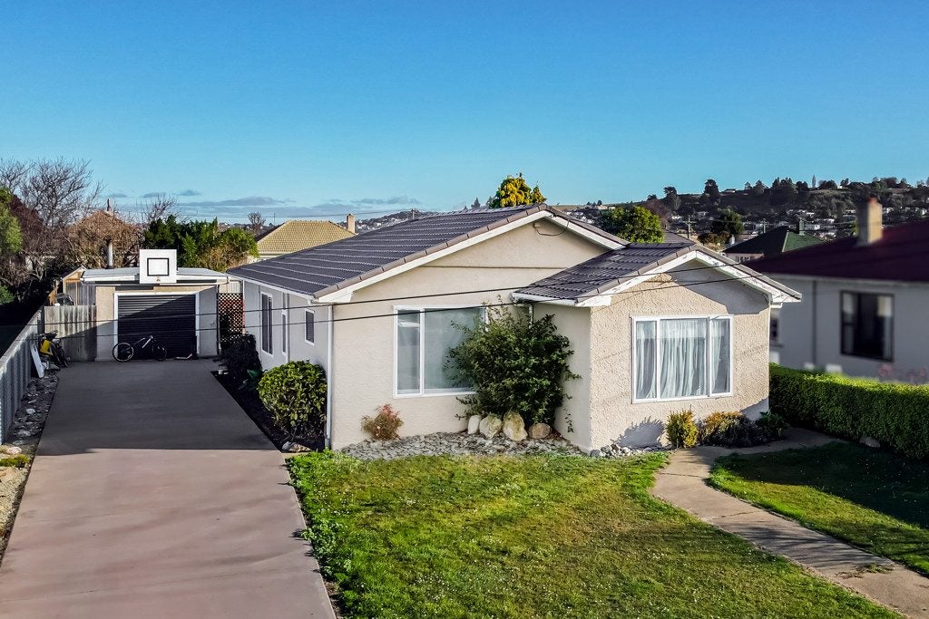 7 Teviot Street, Oamaru North, Oamaru - Carousel 1