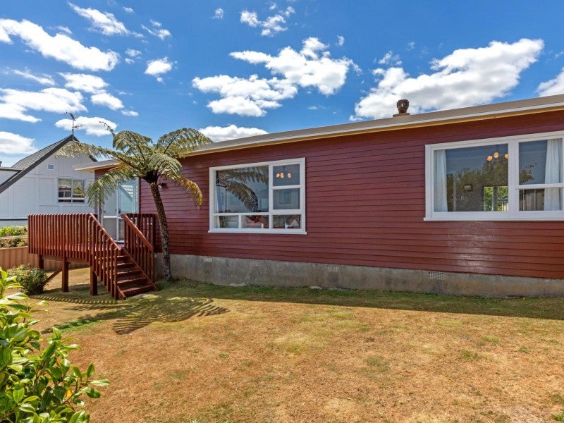 20 Spinnaker Drive, Whitby, Porirua - Carousel 19