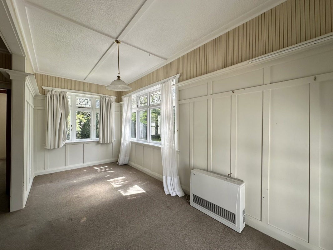 84 Cambridge Terrace, Waterloo, Lower Hutt - Carousel 2