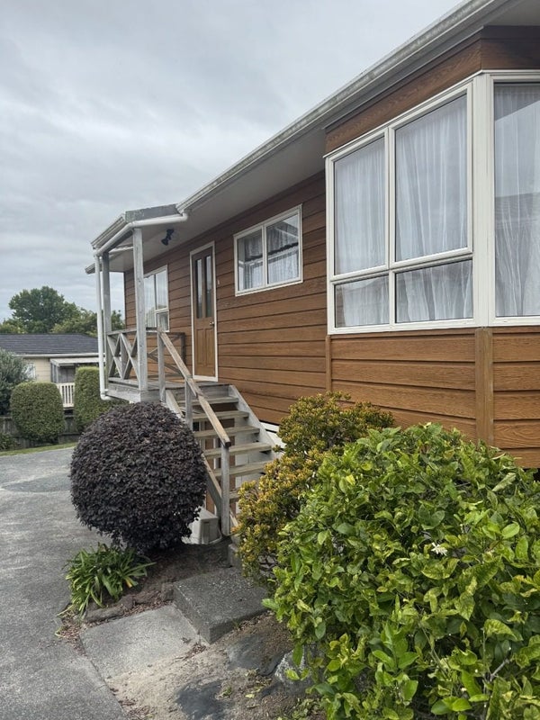48 Strid Road, Te Atatu South, Auckland - Carousel 1