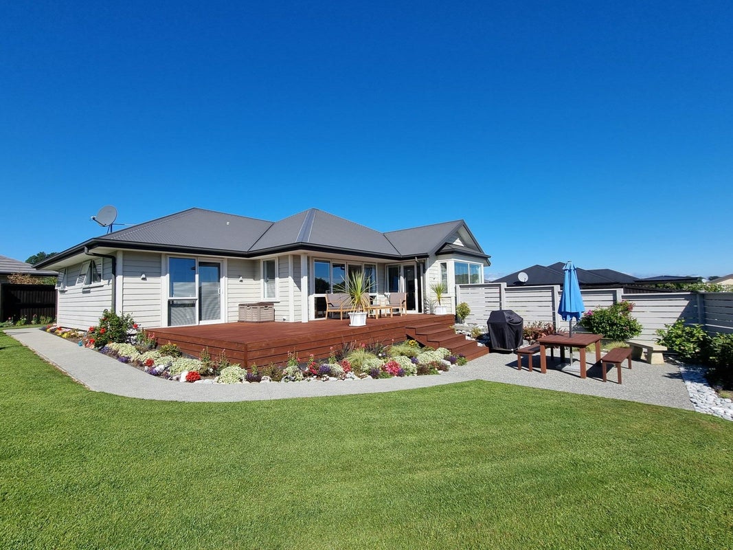 9 Higgins Place, Paroa, Greymouth - Carousel 1