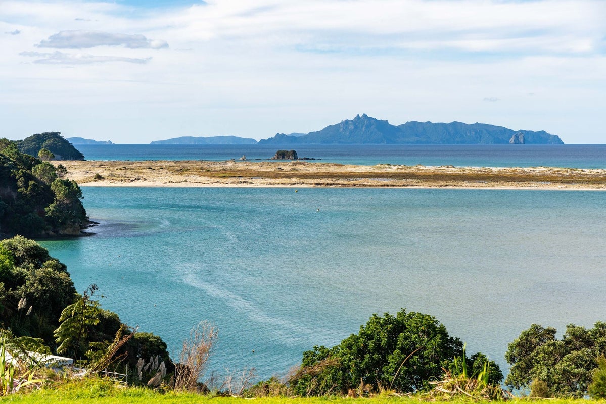 61 Eveline Street, Mangawhai Heads, Mangawhai - Carousel 1