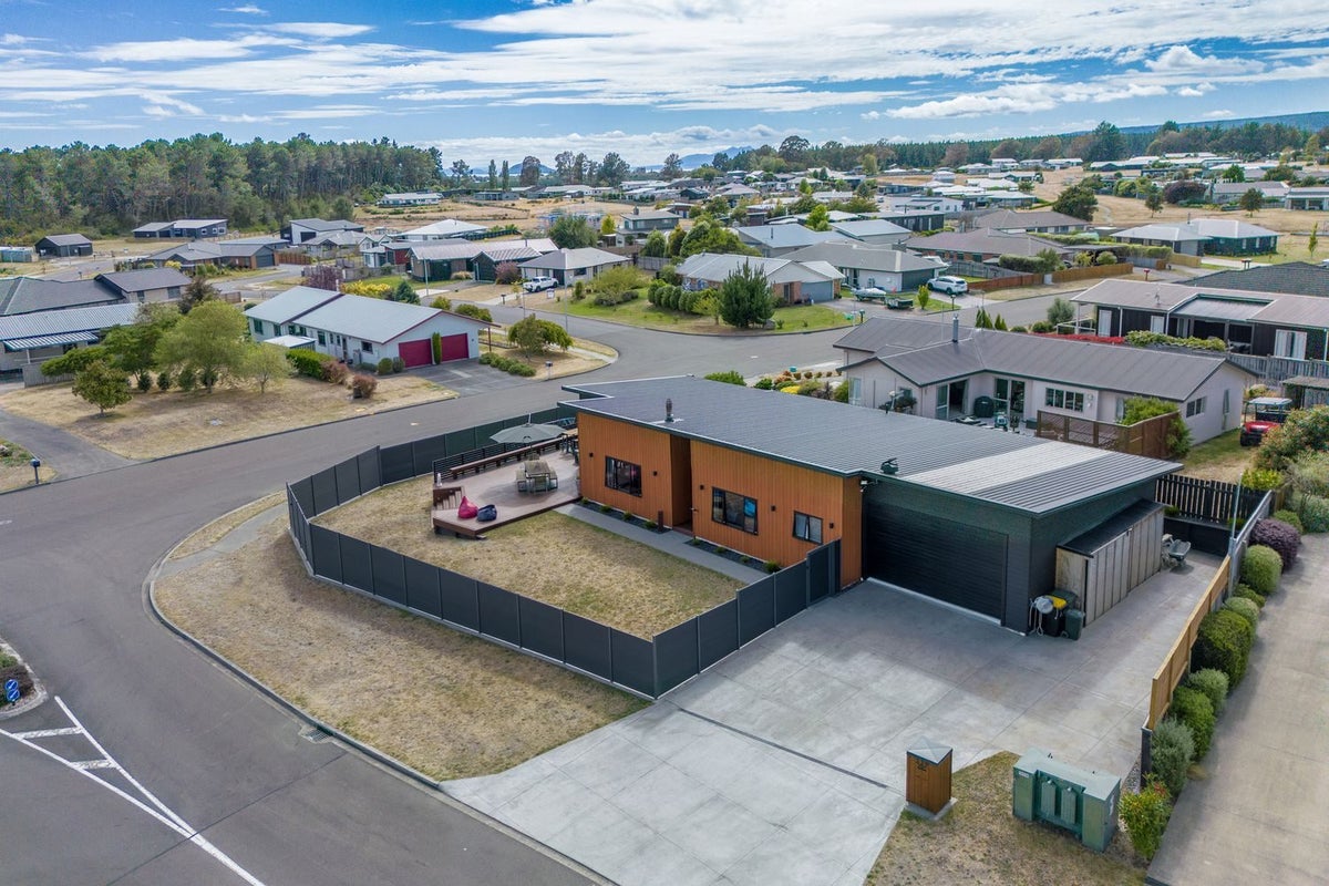 129 Kahotea Drive, Motuoapa, Turangi - Carousel 1