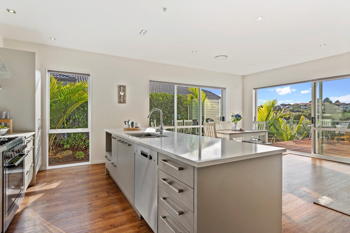 8 Bella Vista Drive, Gulf Harbour, Whangaparaoa - Carousel 2
