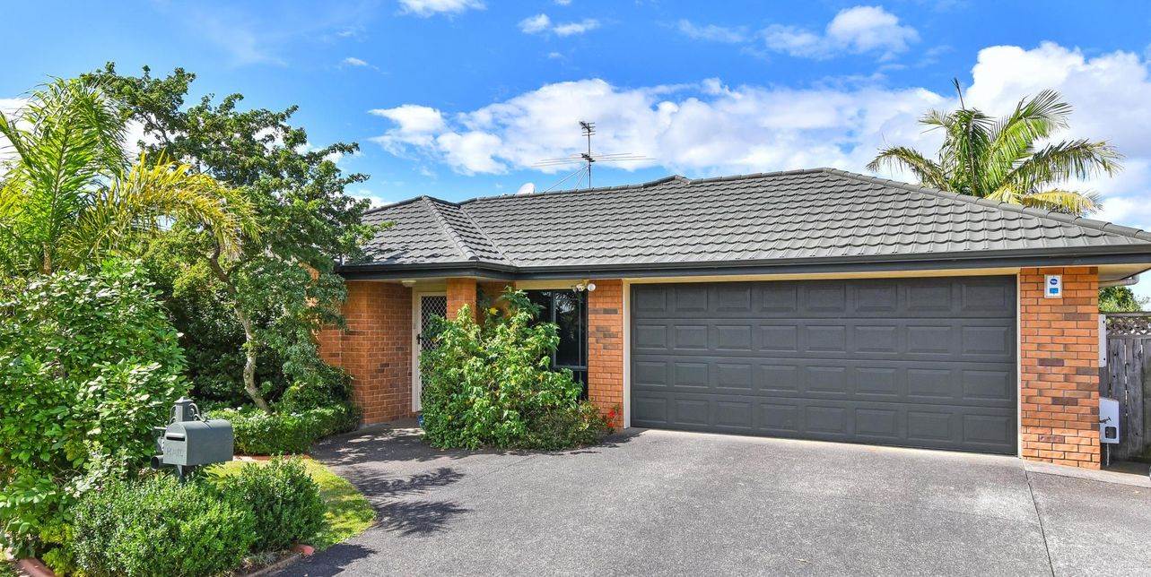 28 Blackwood Drive, Wattle Downs, Auckland - Carousel 4