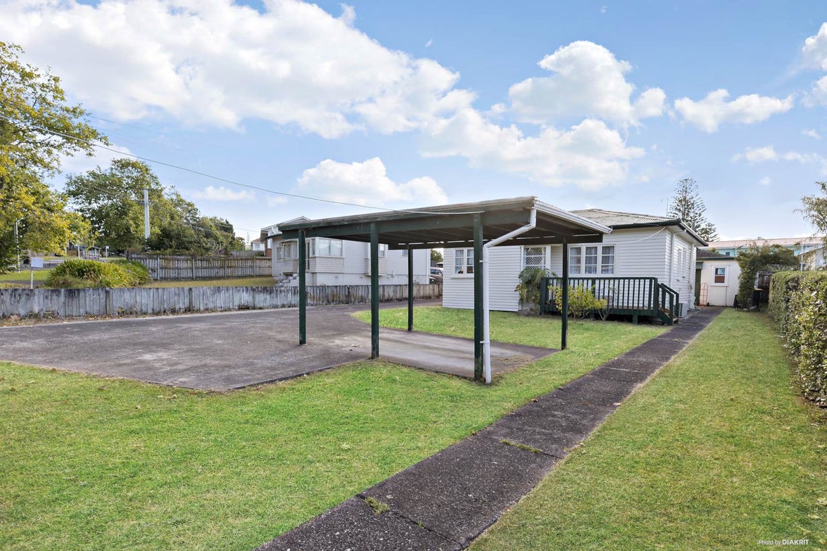 1/3 Seabrook Avenue, New Lynn, Auckland - Carousel 2