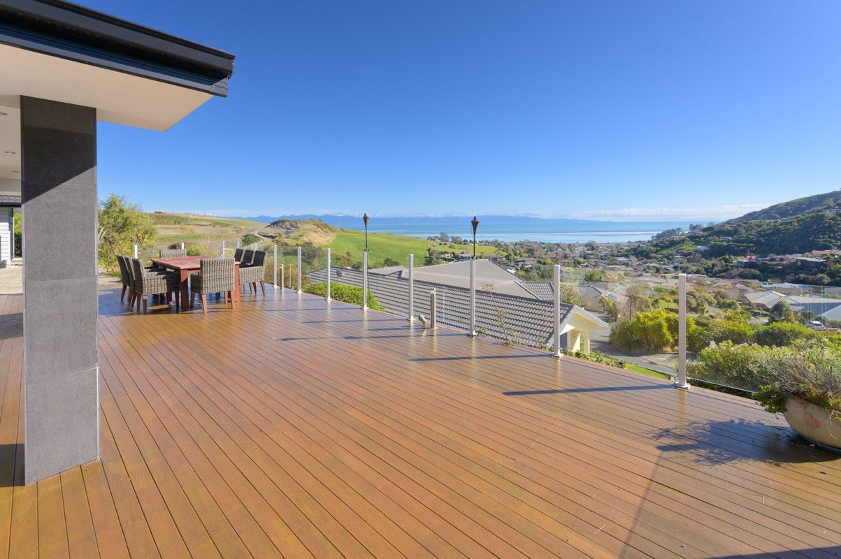 20 Springlea Heights, Atawhai, Nelson - Carousel 1