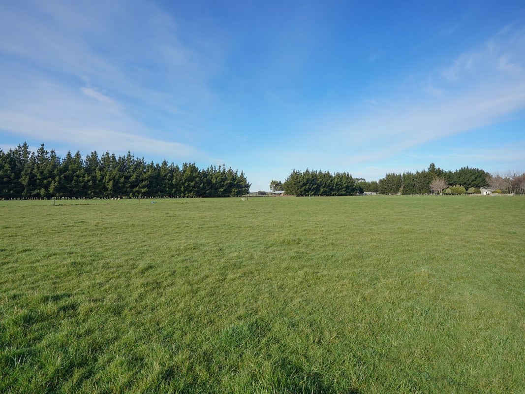 329 Wallacetown Lorneville Highway, Makarewa, Invercargill - Carousel 50