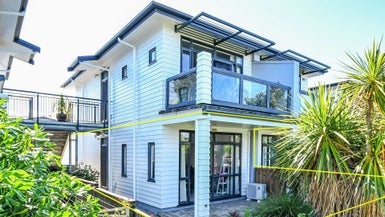 69/2 Armoy Drive, East Tamaki, Auckland - Carousel 1