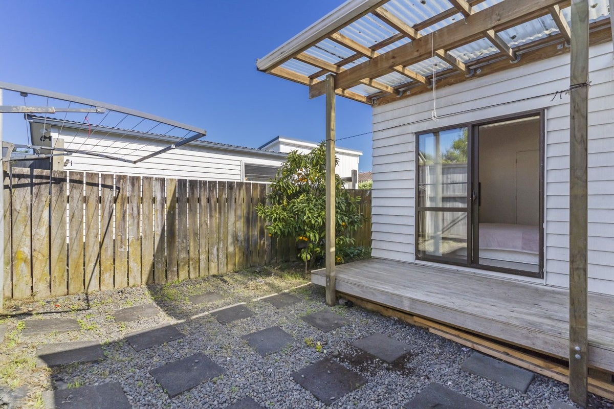 135//135A Pigeon Mountain Rd, Half Moon Bay, Manukau - Carousel 10