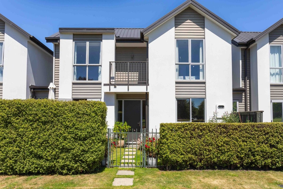 6 Albion Lane, Hillmorton, Christchurch - Carousel 1