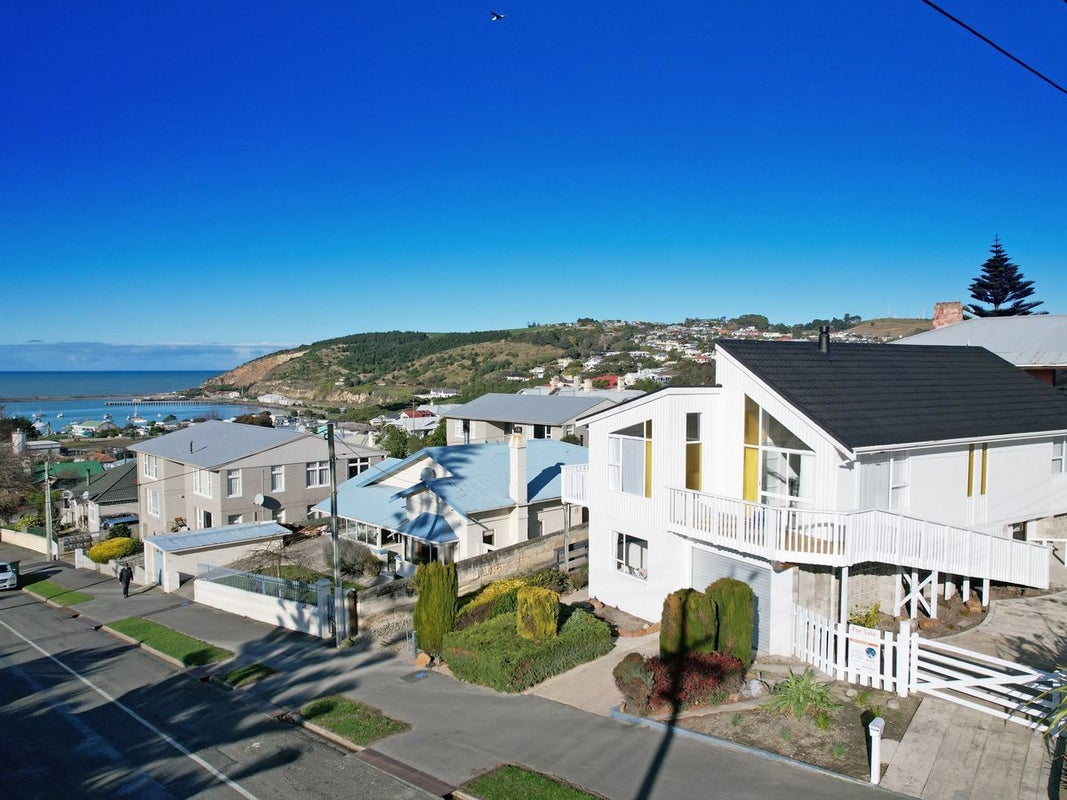 31 Wansbeck Street, South Hill, Oamaru - Carousel 22