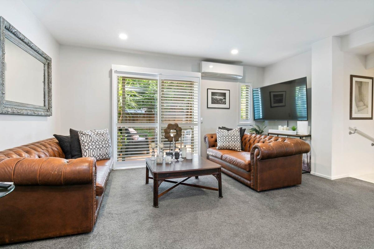 53/21 Hunters Park Drive, Three Kings, Auckland - Carousel 1