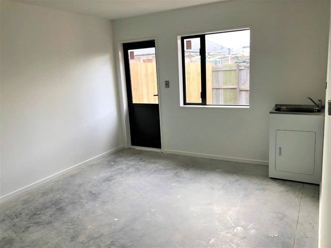 2/17 Delph Street, Avonhead, Christchurch - Carousel 12