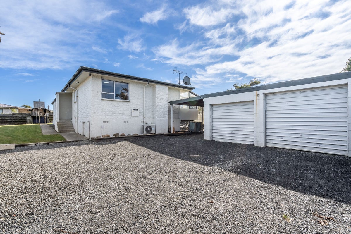 87 Waiau Crescent, Kingswell, Invercargill - Carousel 1