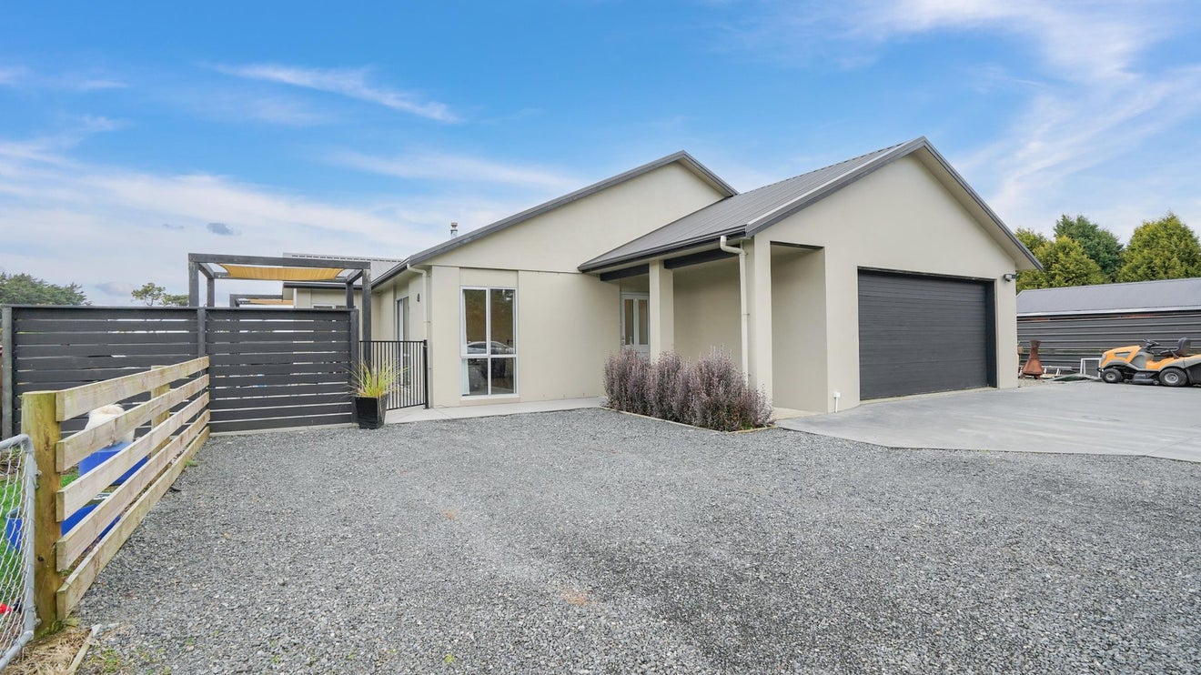 7 Niven Road, Otatara - Carousel 1