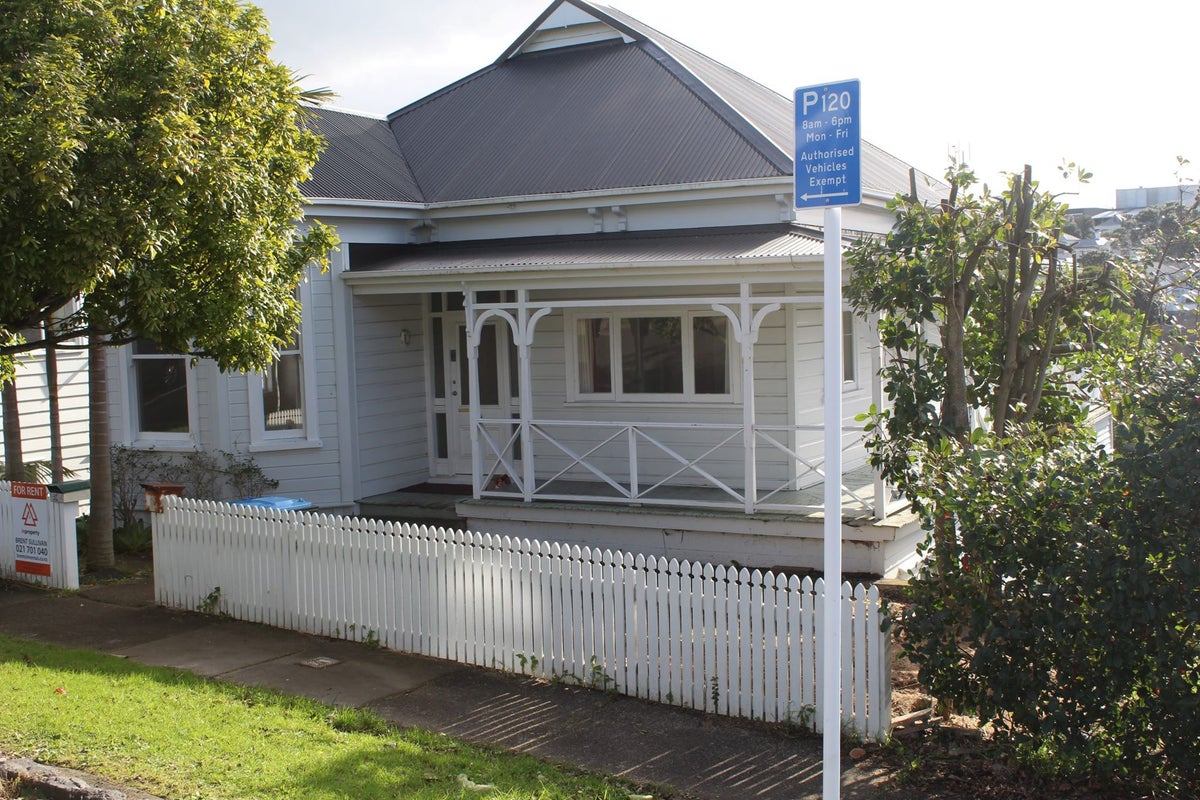 31 Aitken Terrace, Kingsland, Auckland - Carousel 1