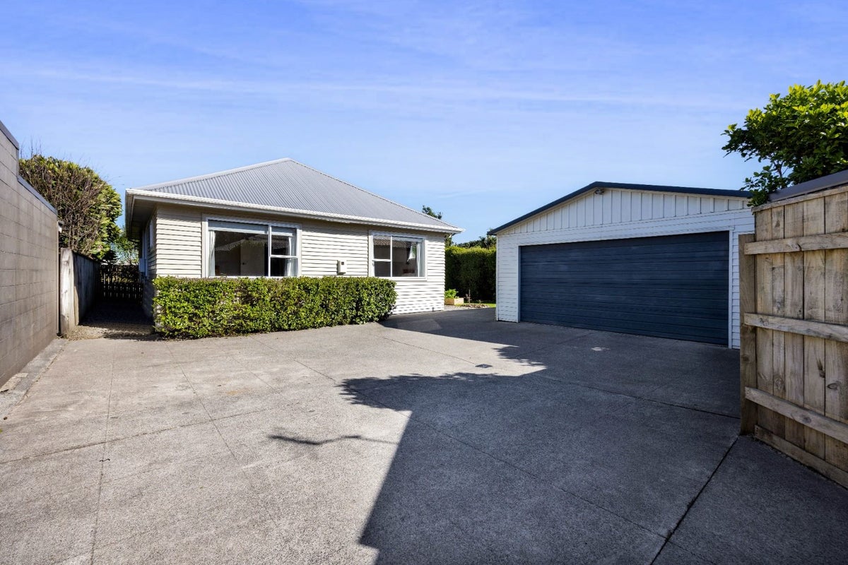 34A Richmond ST, Fitzroy, New Plymouth - Carousel 1