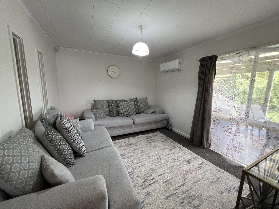 22 Pahiatua Street, Hokowhitu, Palmerston North - Carousel 2
